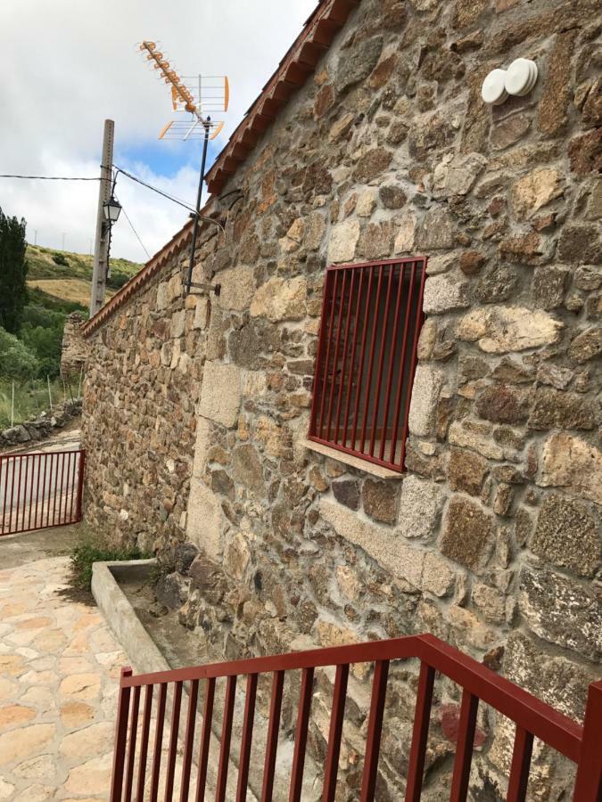 Affittacamere Casa Sierra De Gredos Navasequilla Esterno foto
